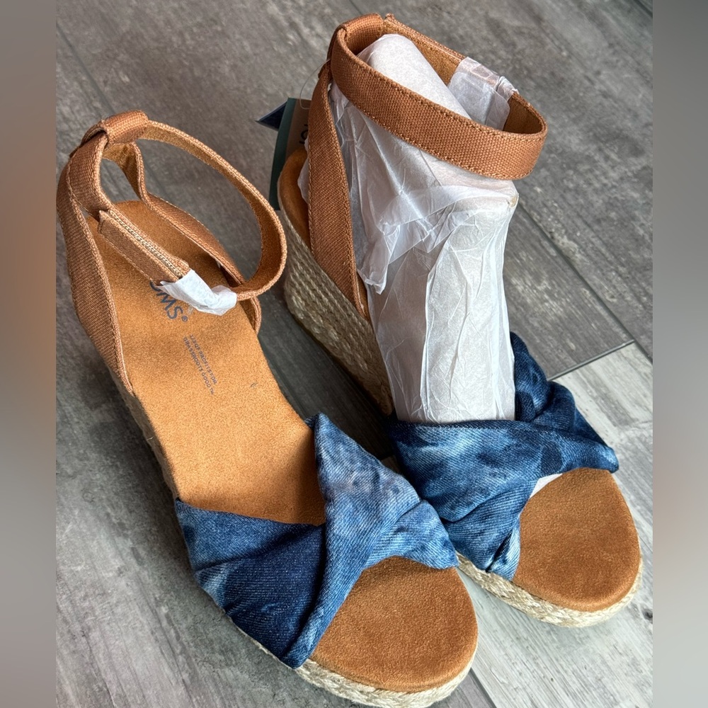 Tom’s Marisela wedge heel sandal espadrille blue NWT size 8.5